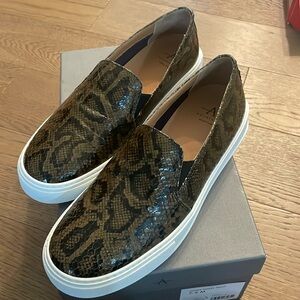 NIB Aquatalia Olive Snakeskin slip on sneakers 7.5